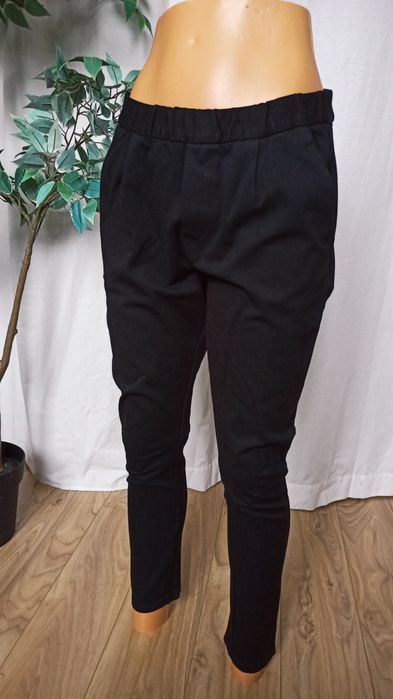 Sg czarne spodnie damskie 38 , M. spodnie ala dresy 38 , M chino