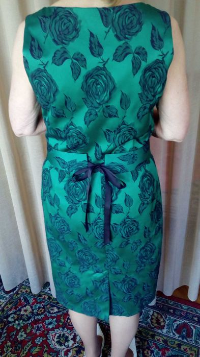 свято два дні- 1 костюм + коктельна сукня , 2 легка блакитна сукня