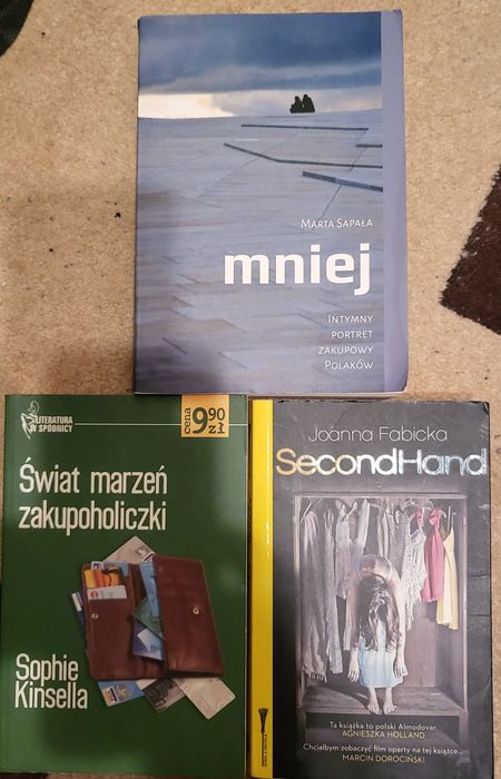 Sapała, Mniej,  Świat marzeń zakupoholiczki, SecondHand, Fabicka.
