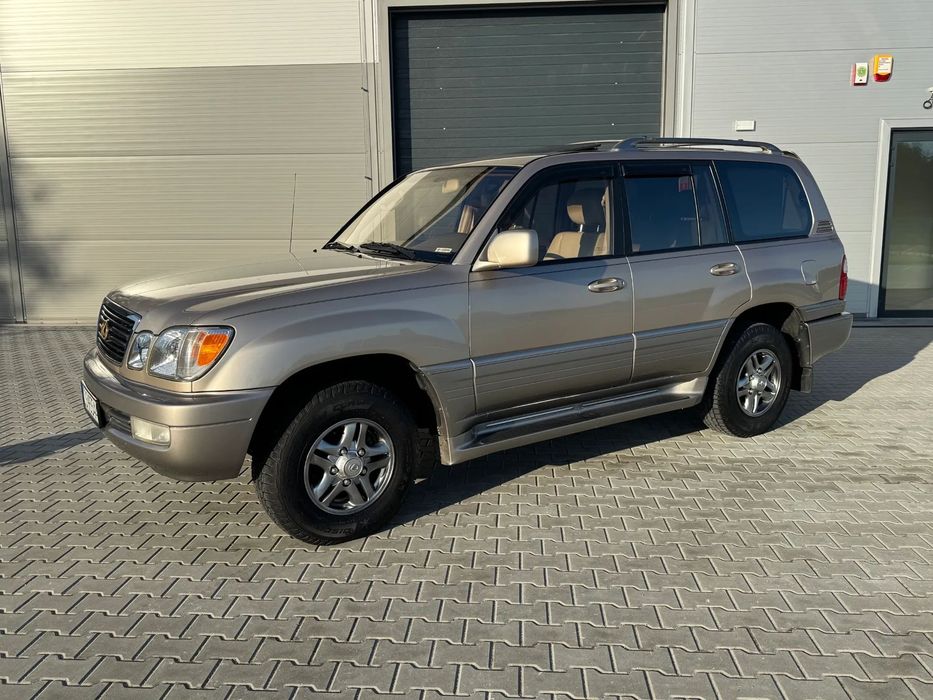 Lexus LX