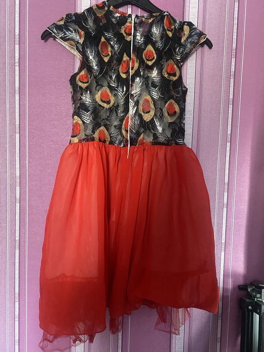 лот. 2 платья на девочку