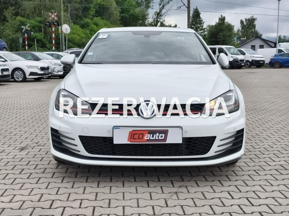 Volkswagen Golf GTI* 2,0 benzyna 220ps* xenon* ledy* 6-biegów* ICDauto