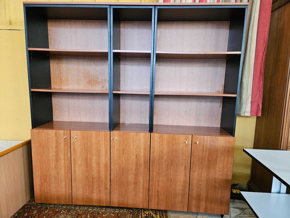 Móvel / estante para escritório - Bom estado geral