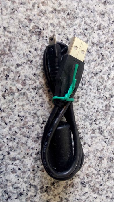 Diversos cabos para pcs, tv , telefone e outros