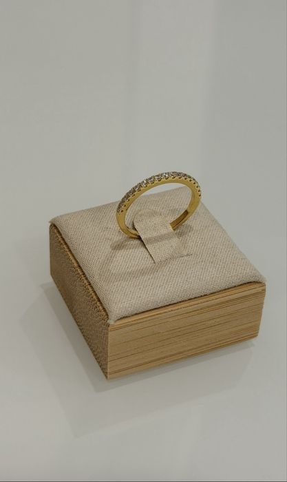 Каблучка срібло і муасаніти