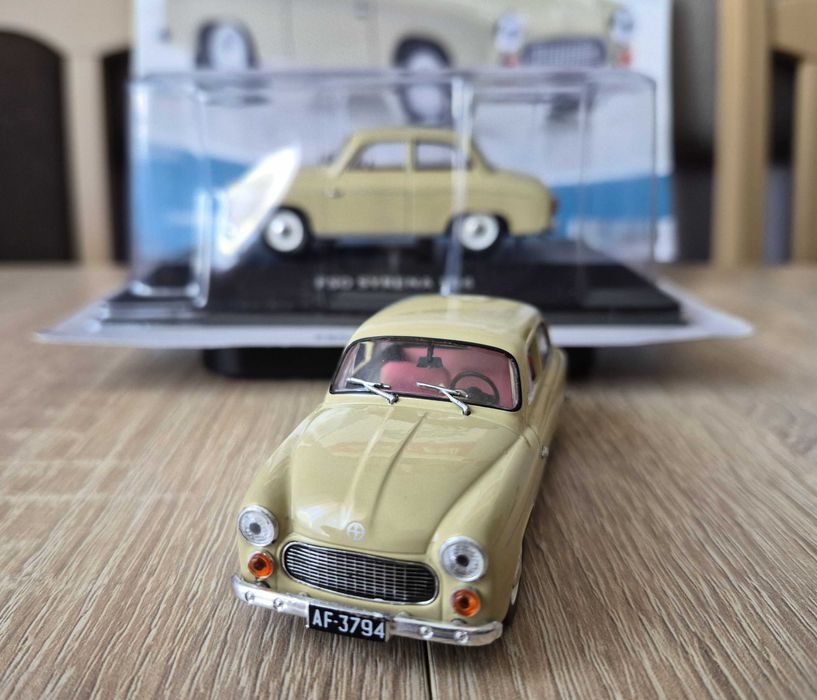 Legendy FSO Syrena 104 - nowy, gazetka 1:43