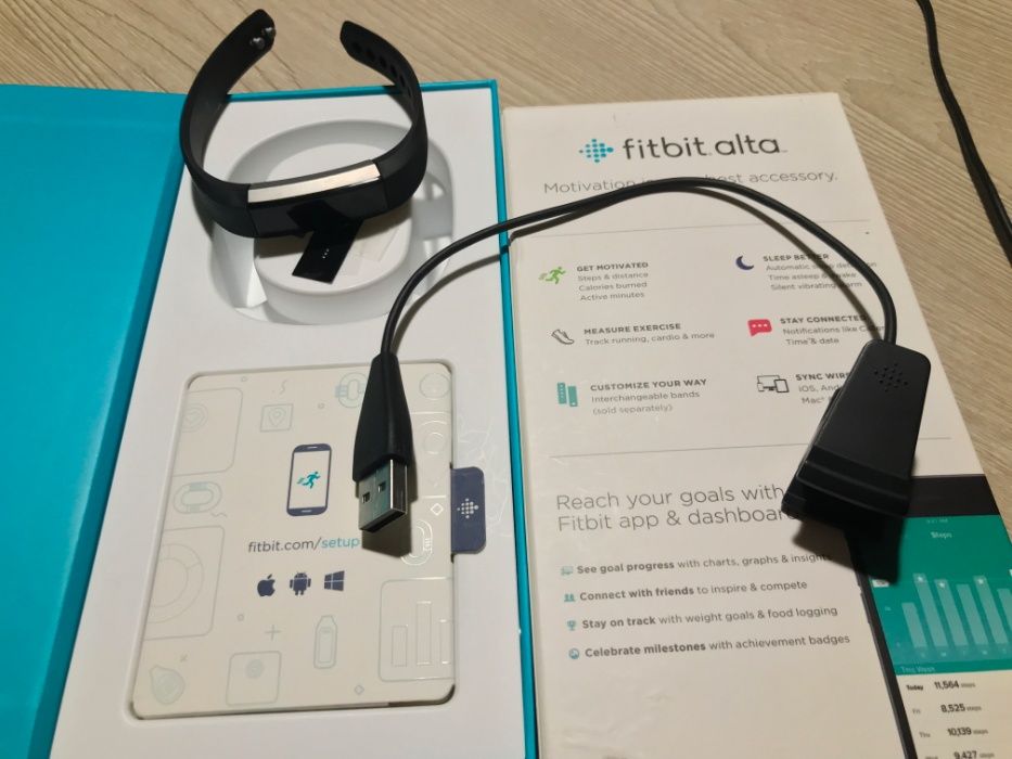 Фитнес-трекер Fitbit Alta Black Large (FB406BKL)