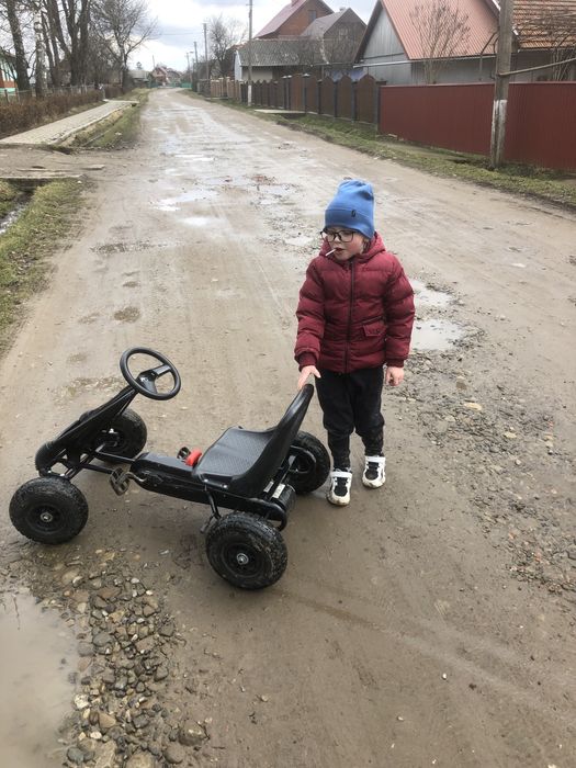 Продам машинку для дитини