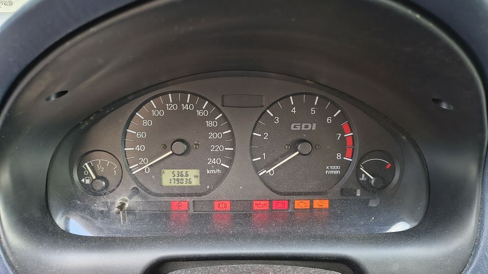 Mitsubishi Carisma 1.8