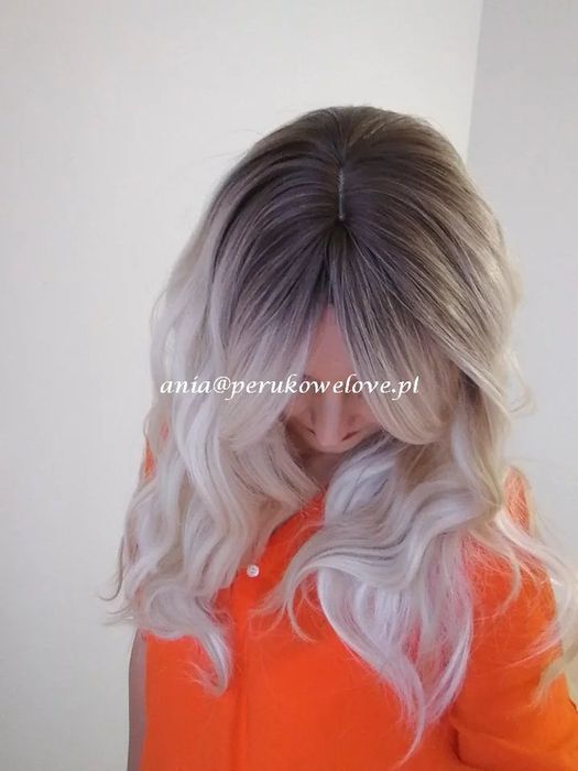 Peruka BLOND fale odrost włosy jak naturalne peruki damskie