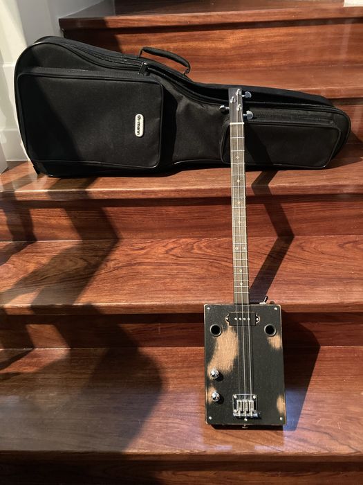 Cigar Box Guitar “Black Road Worn” left handed