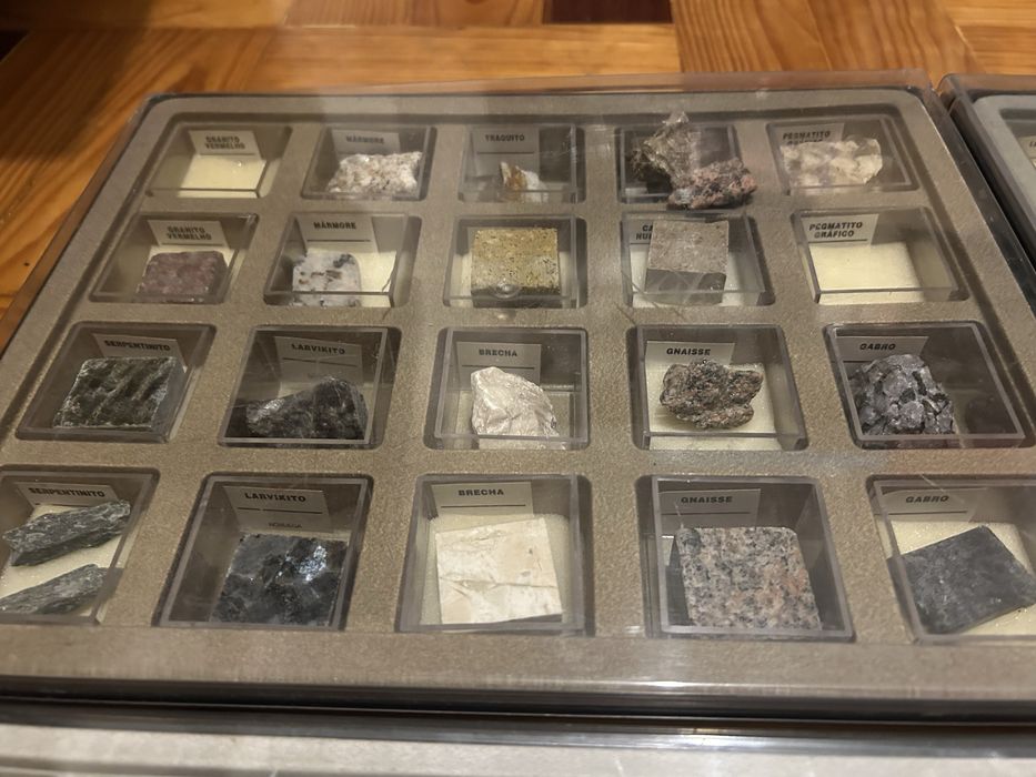Coleção de Minerais e Pedras Preciosas
