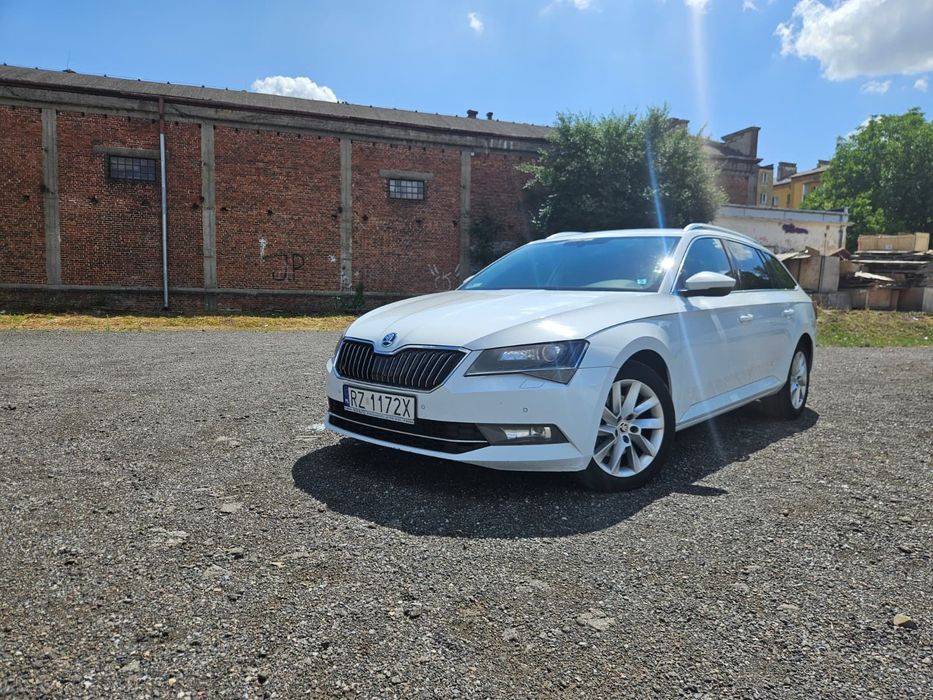 Skoda Superb Skoda Superb 2.0 TDI DSG | Salon PL / Bogate wyposażenie