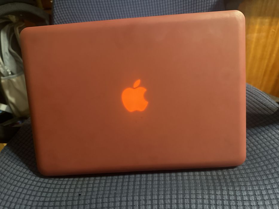 Продам Macbook a1278  /i5/8 ОЗУ/512 SSD/