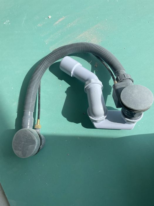 Syfon wannowy nowy Oltens