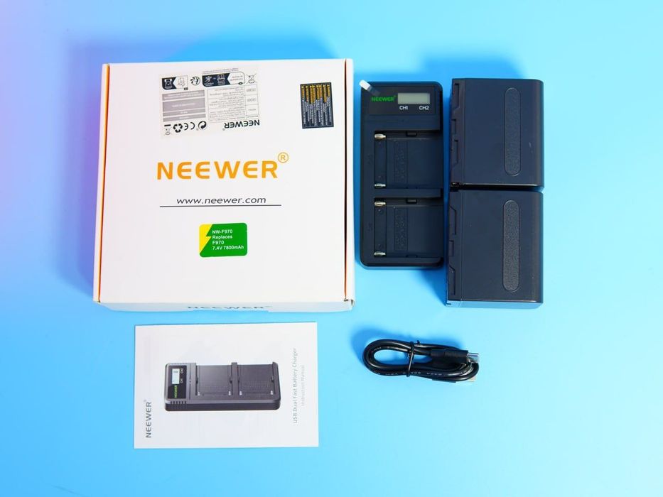 Зарядное устройство + 2шт батарей NEEWER NW-F970 (NP-F970) 7800mAh