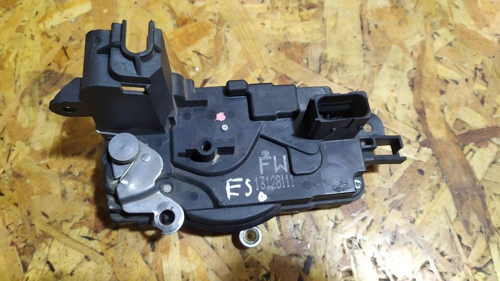 FECHO DE PORTA OPEL ASTRA H - FRENTE ESQUERDO / DIREITO / TRÁS