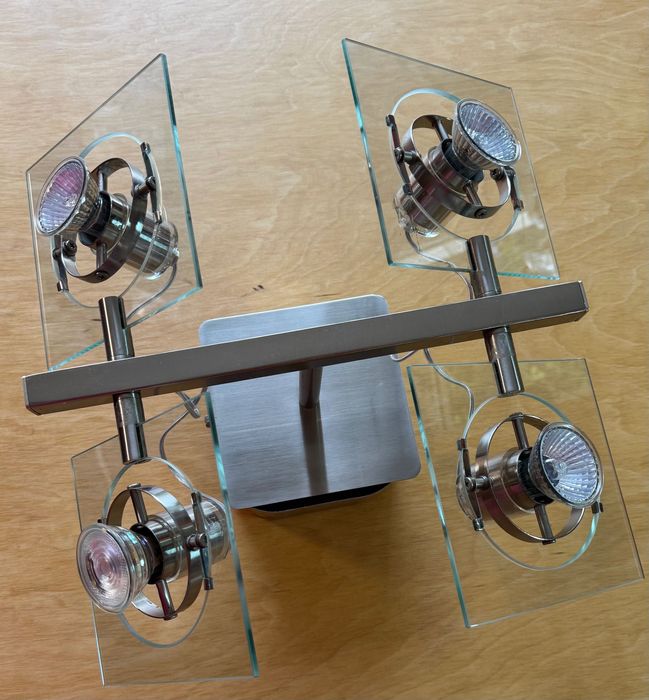 Lampa sufitowa halogenowa