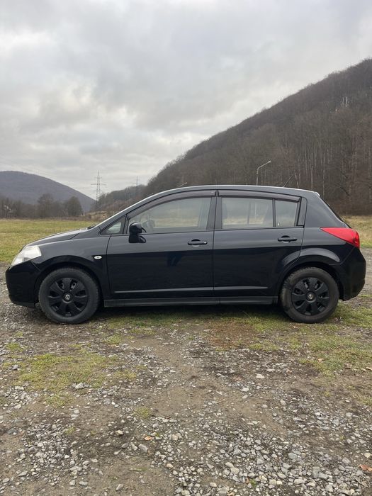 Ніссан тііда 2008рік 1.6  автомат