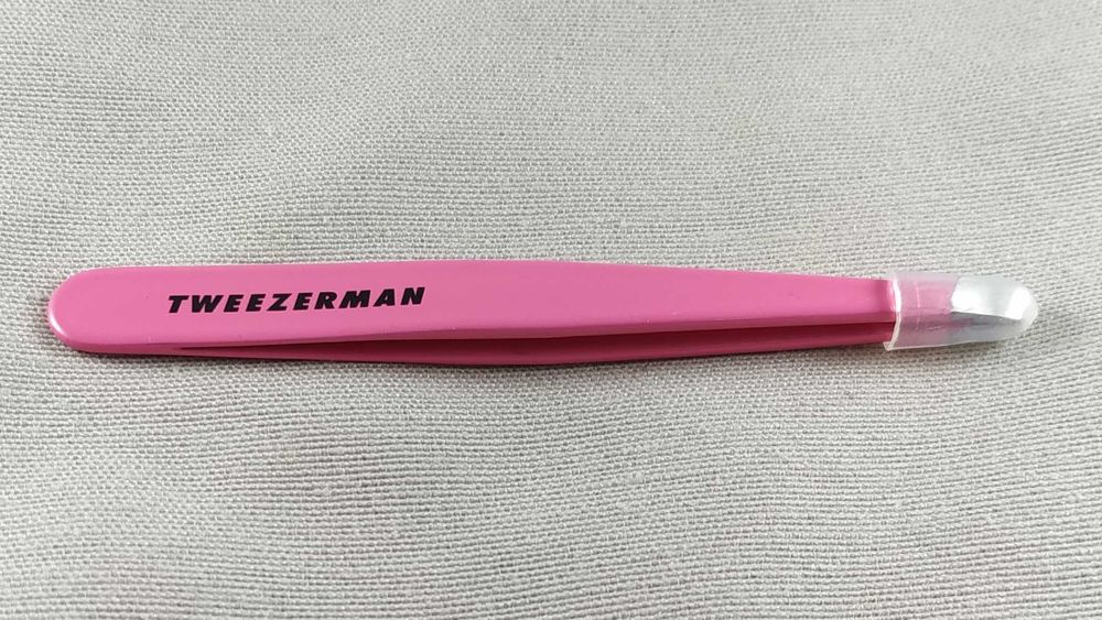 Tweezerman ‎1230-PLLT- Różowa pęseta z defektem