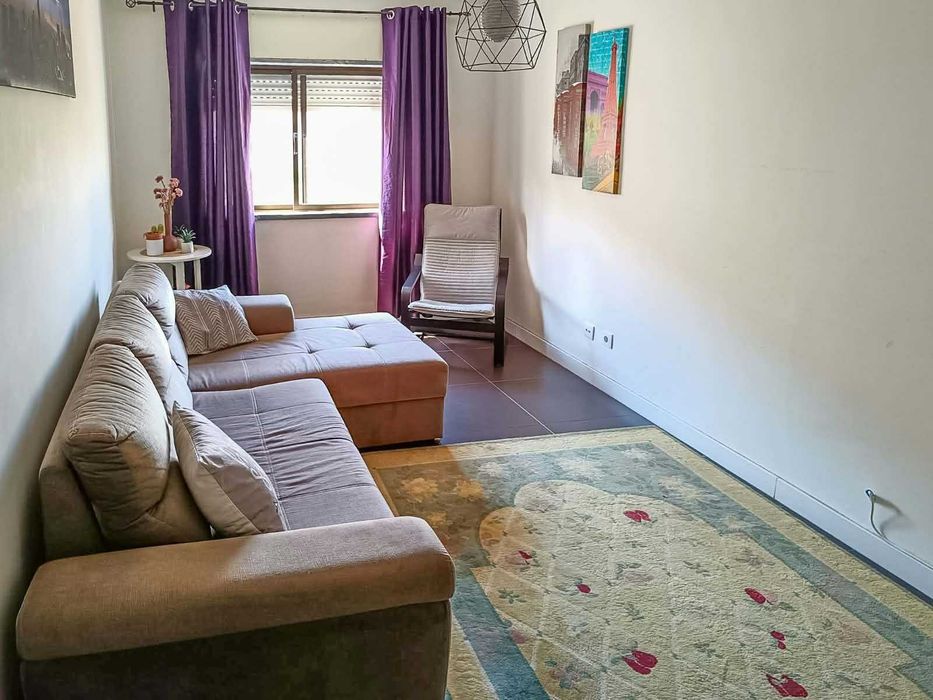 Excelente oportunidade - Apartamento T2 com aproveitamento de sótão (Quarto c/ wc privado)