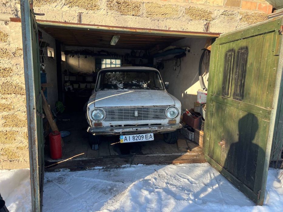 Продаеться замечательна 2101