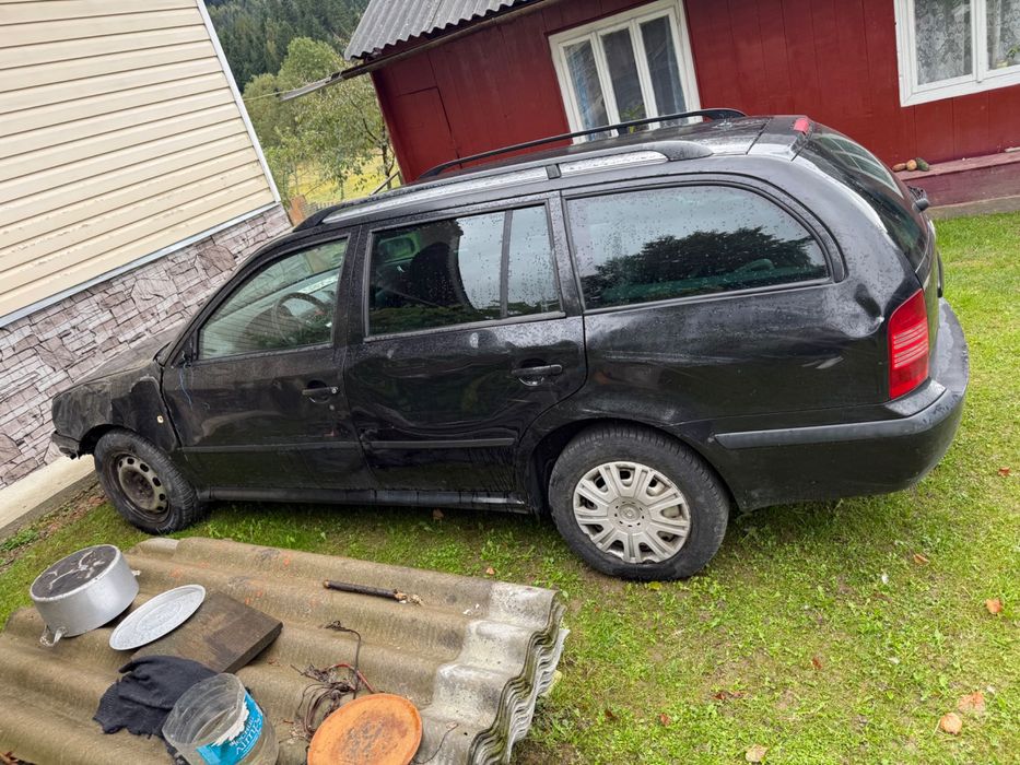 Продається шкода  октавіа тур 2.0 бензин