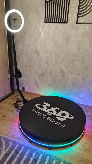 Fotobudka 360 100cm + 6 słupków z lampami + kilka gadżetów