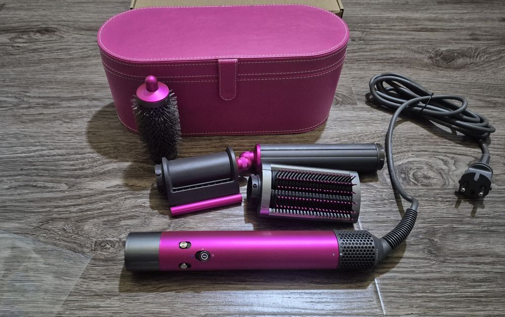 Мультистайлер типу Dayson HS08 в кейсі