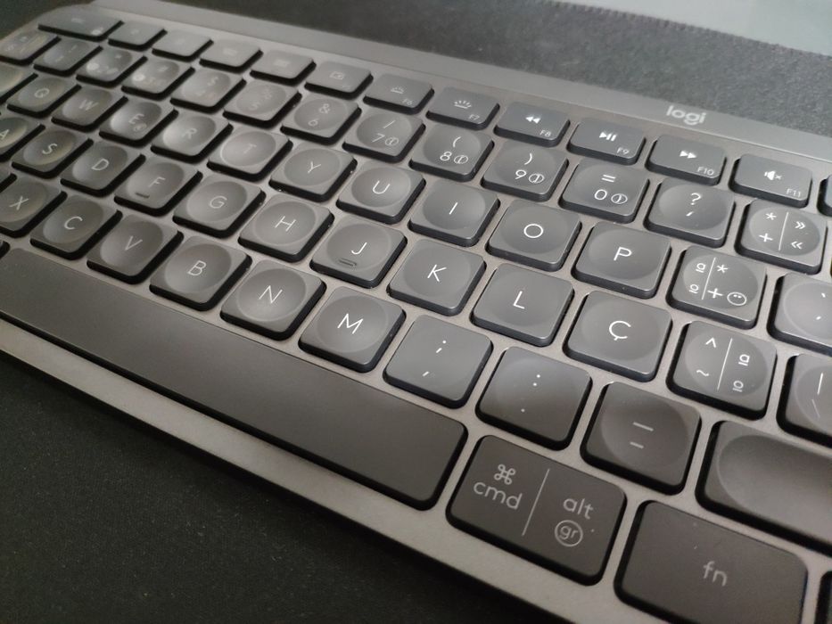 Logitech MX Keys - Como Novo