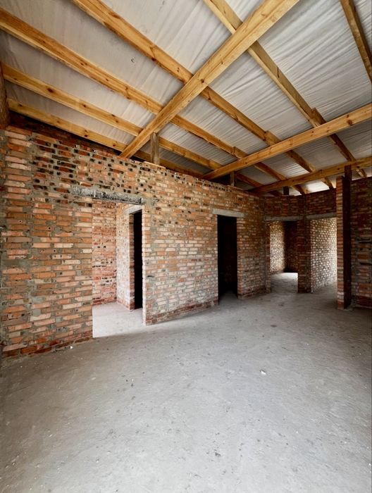 Кутовий котедж з ділянкою, продаж від забудовника. 14кВт світла