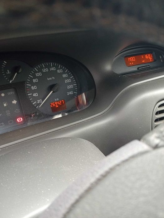 Renault Scénic 1.4 16V RXT AC