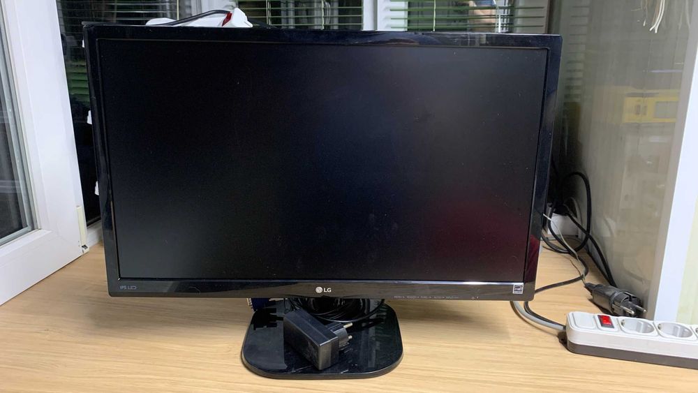 Монітор LG 23MP48D-P 23" IPS FullHD