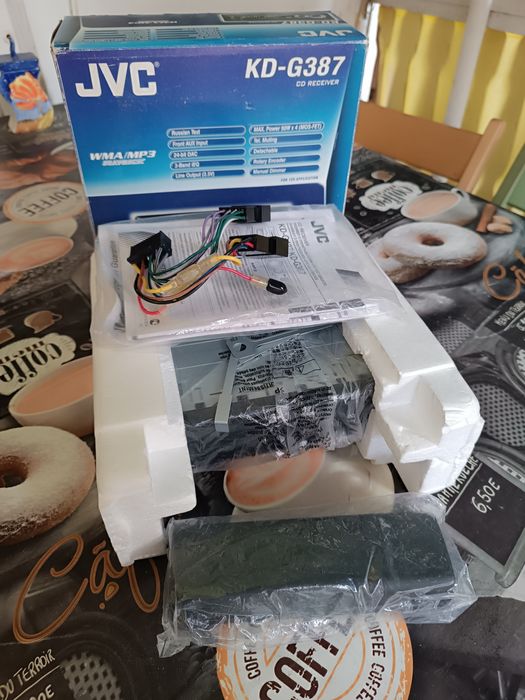 автомобильный CD-ресивер JVC KD-G387. Магнитола нова