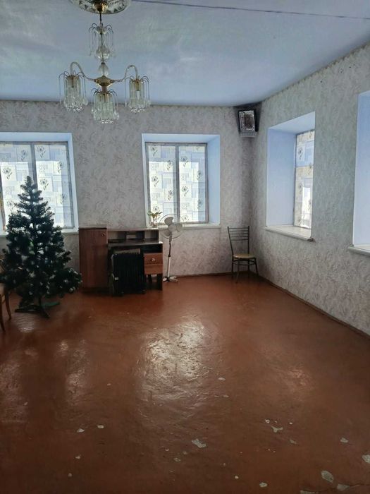 Продам будинок у селі Кулевча з двором, літньою кухнею, огорожею та усім необхідним для проживання