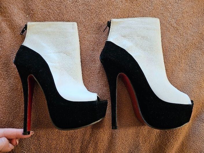 Ботильони, черевики, ботинки, взуття для танцівниць, стрипи,