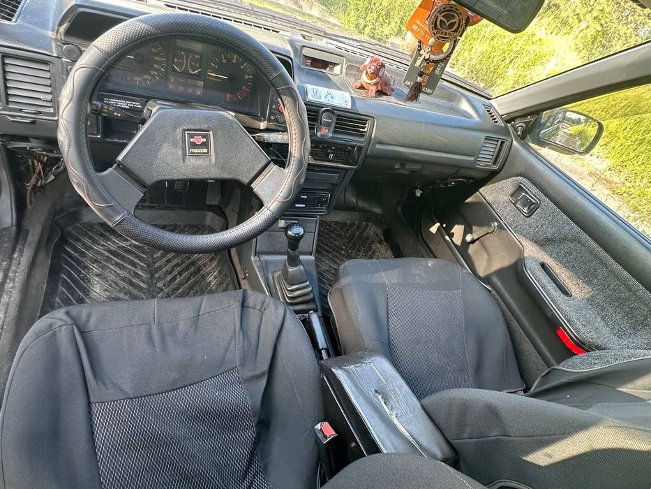 Продам Mazda 323