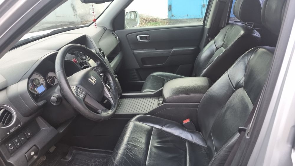 Продаётся классный личный  аппарат хонда пилот2  2008года,