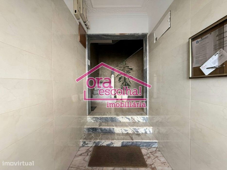 Apartamento T3 com Suíte, Roupeiros, Varanda e Marquise nas Paivas!