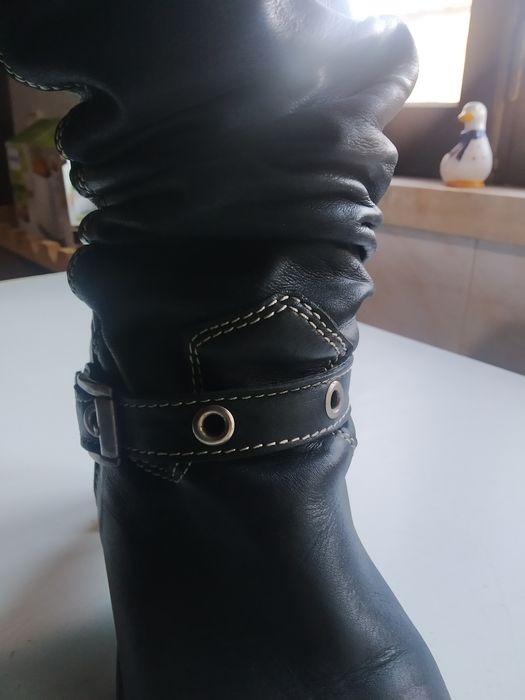 Botas em pele genuína
