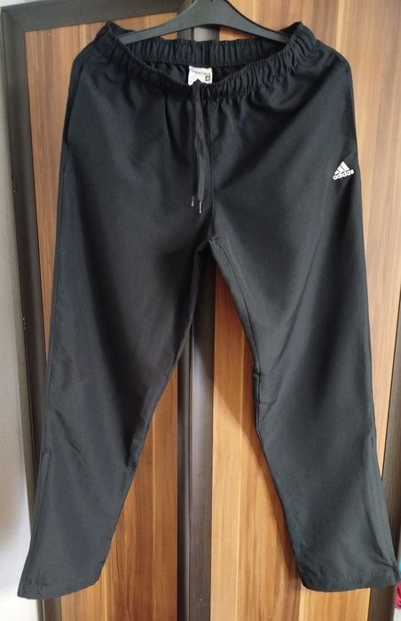 Spodnie dresowe męskie Adidas rozmiar M stan idealny