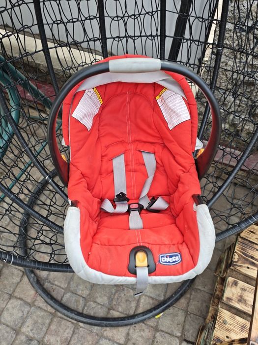 Продам дитяче автокрісло-люлька Chicco