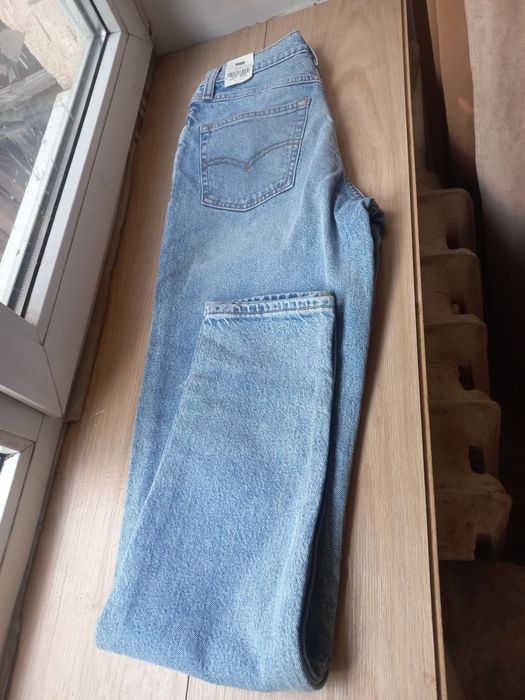 Джинсы  новые  LEVI'S  PREMIUM
Sanfrancisko, Cal.
'80s MOM JEANS 26/32