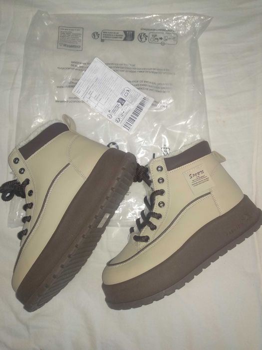 Жіночі зимові чоботи в сучасному стилі хайтоп  37,5-38 нове