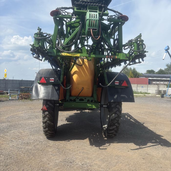Opryskiwacz Amazone UX 4200