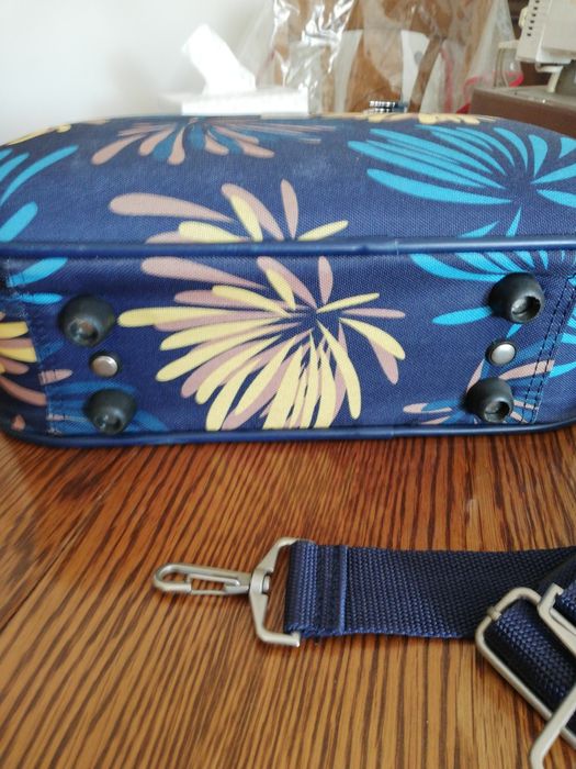 Torebka-kuferek NOWA!