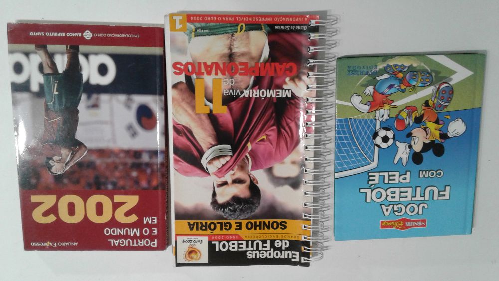 Diversos livros sobre Futebol