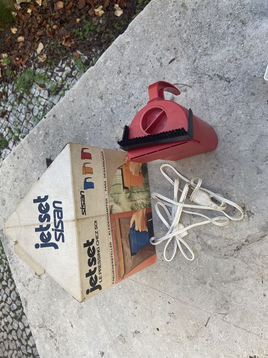 Ferro a vapor para engomar na vertical