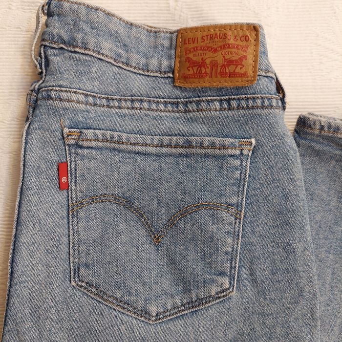 Жіночі джинси Levi's