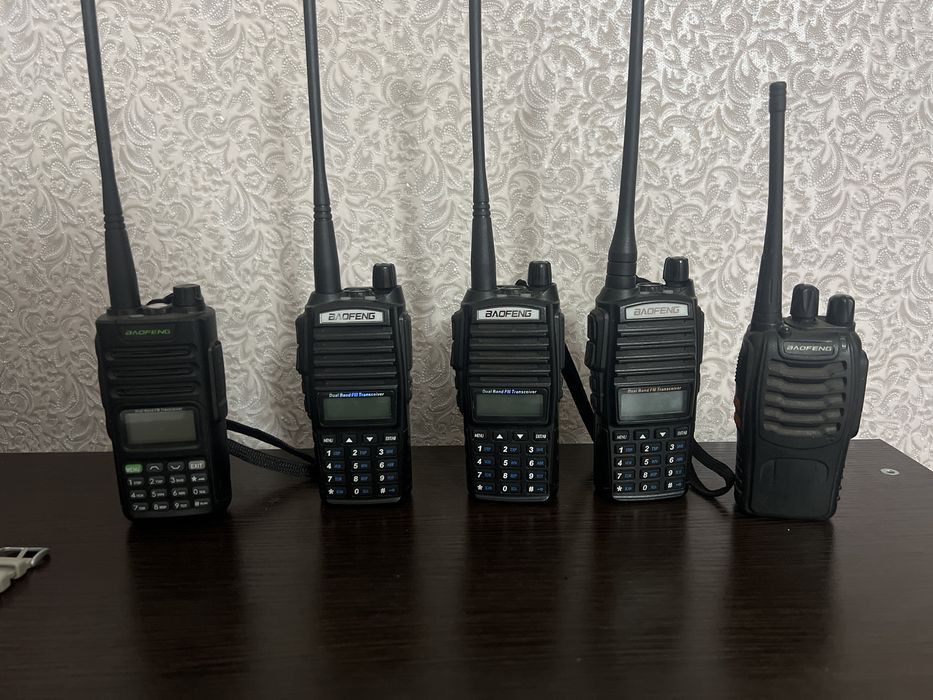 Продам рациї и комплектацию к ним.